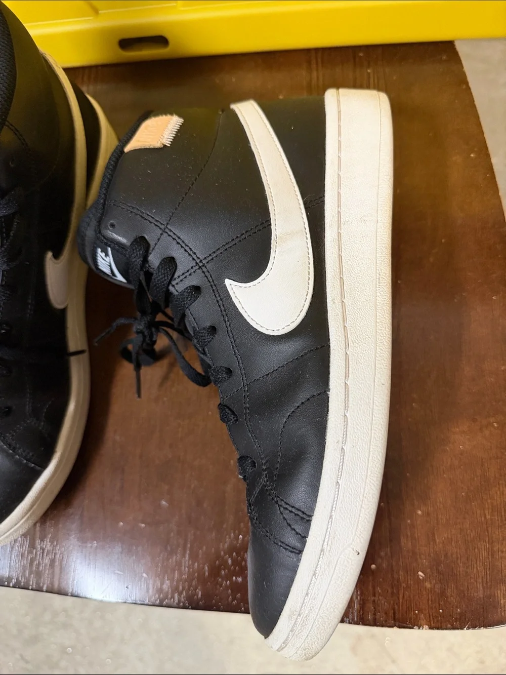 Nike Men's Black/White High-Top Sneakers Size 8.5
